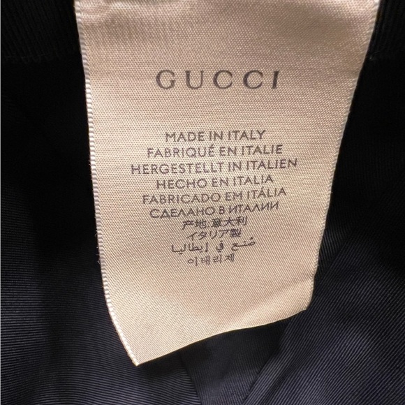 Gucci Black Cap with Red and Green Stripe